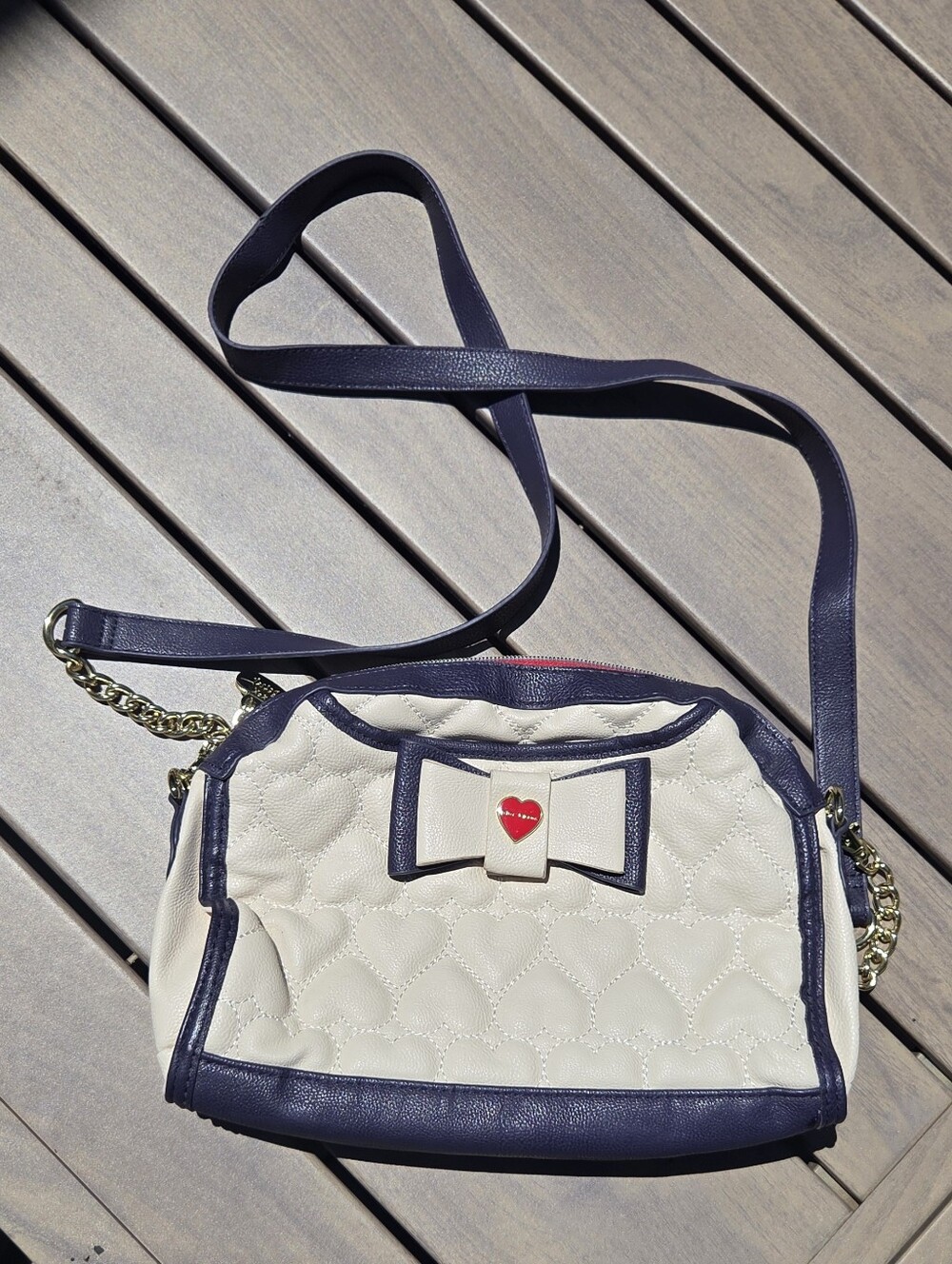 NWOT Betsey Johnson Ivory and Navy Heart-Accent Crossbody Bag